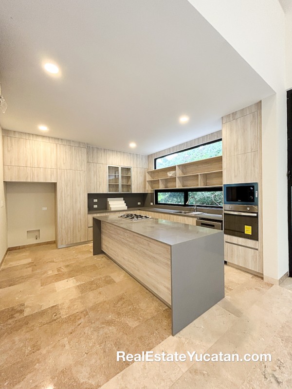 CASA OASIS YUCATAN COUNTRY CLUB CASA MAYER Yucatan Real Estate We