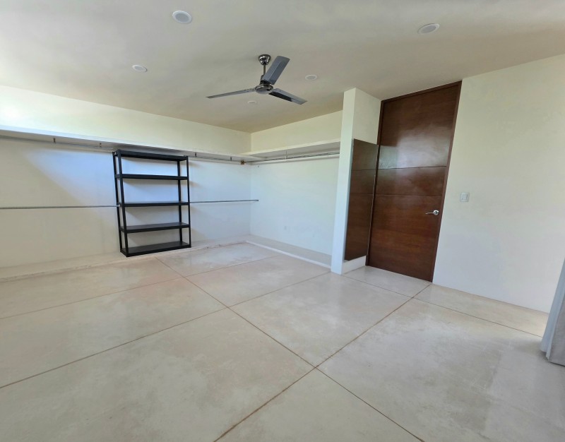 RESIDENCIA CONTEMPORANEA EN COLONIA BUENAVISTA, MERIDA - Merida Norte (9)