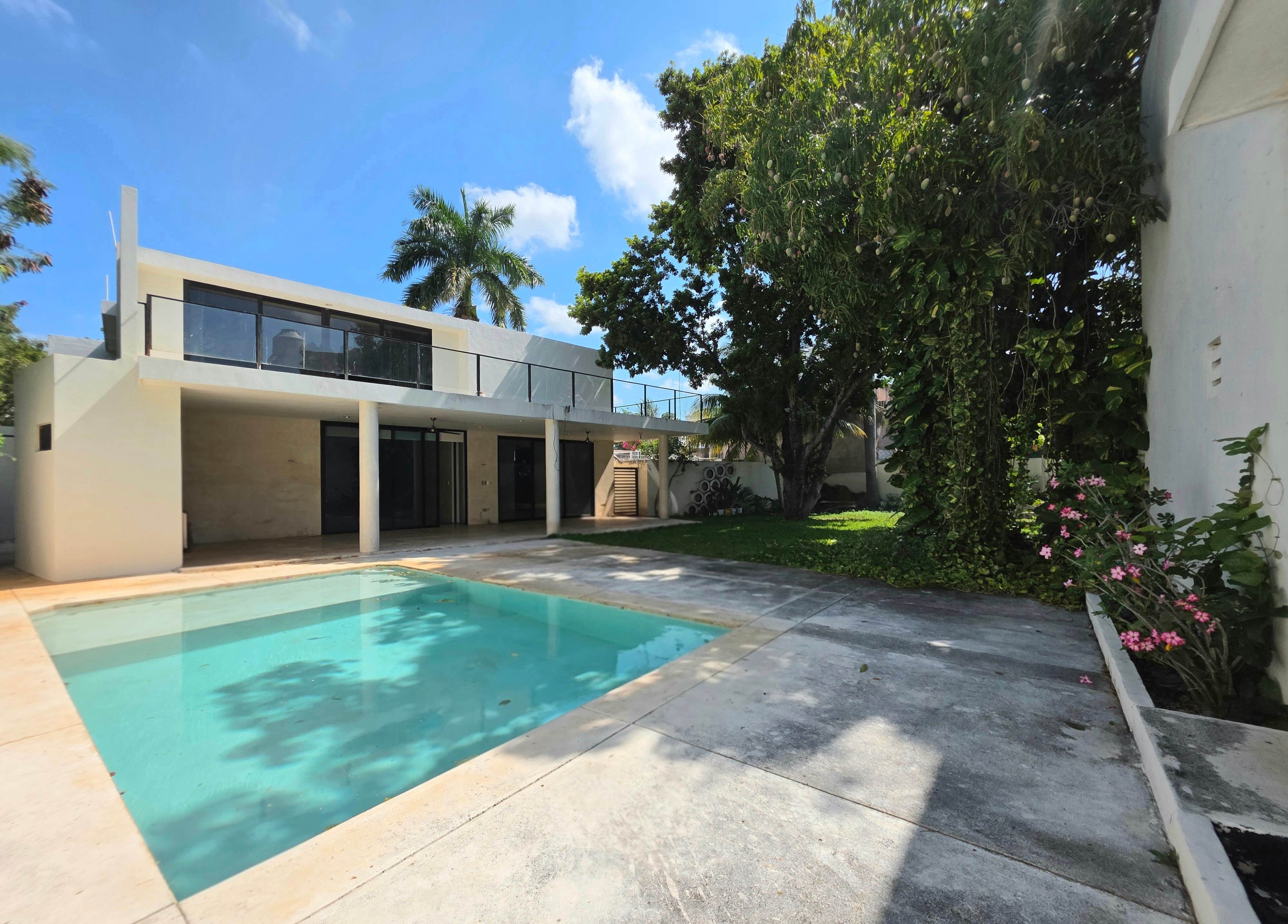RESIDENCIA CONTEMPORANEA EN COLONIA BUENAVISTA, MERIDA - Merida Norte (1)